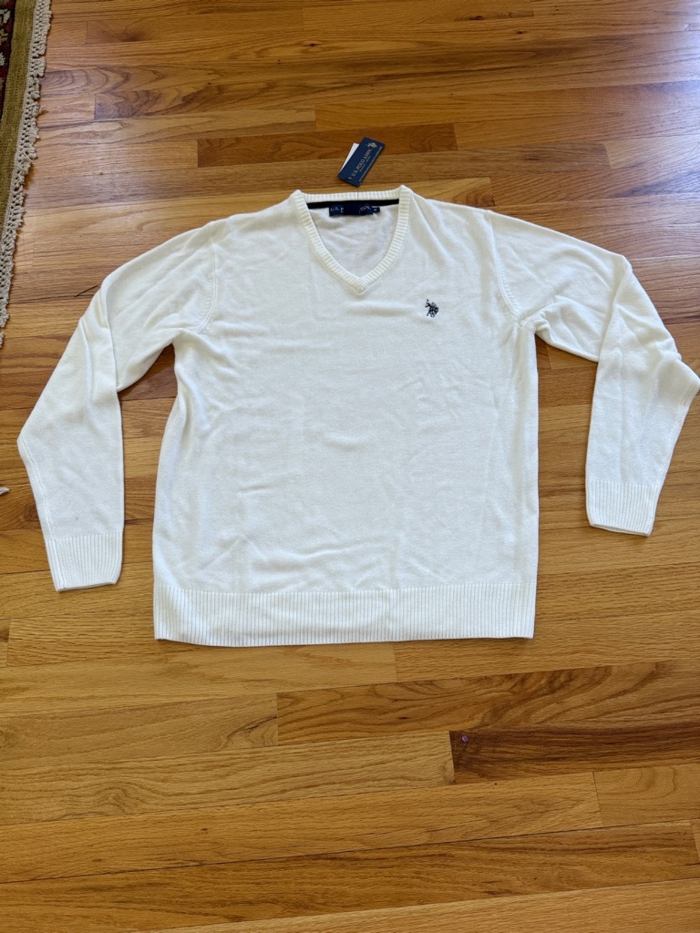 U.S. Polo Assn. Men's V-Neck Sweater in White, nWT